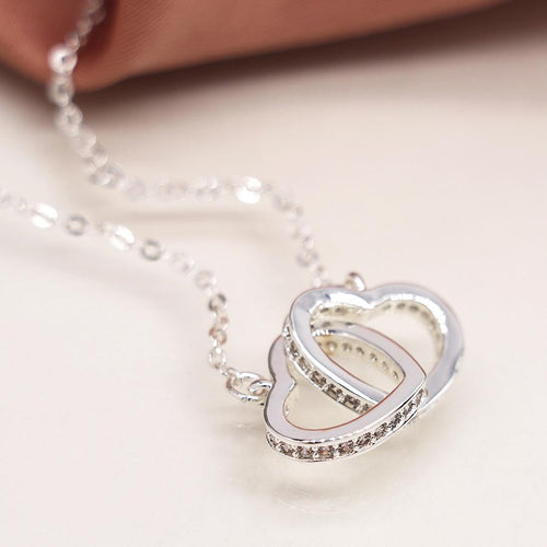 Cadwyn Calonnau Cysylltiedig Ymylon Grisial | Silver Plated Crystal Edged Linked Hearts Necklace