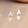 Clustdlysau Styd Arian | Sterling Silver Stud Earrings - 3D Triangle