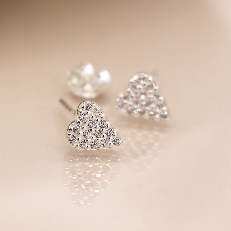 Clustdlysau Styd Arian | Sterling Silver Studs - CZ Hearts