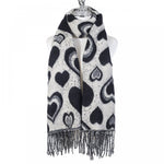 Sgarff Charlie - Du a Gwyn | Charlie Scarf - Black & White Hearts