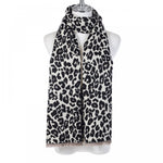 Sgarff Ellen - Du a Gwyn | Ellen Scarf - Black & White Animal Print