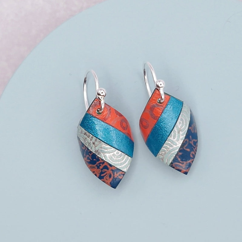 Clustdlysau Hances Boced | Handkerchief Earrings by Circle & Dash - Coral Crush