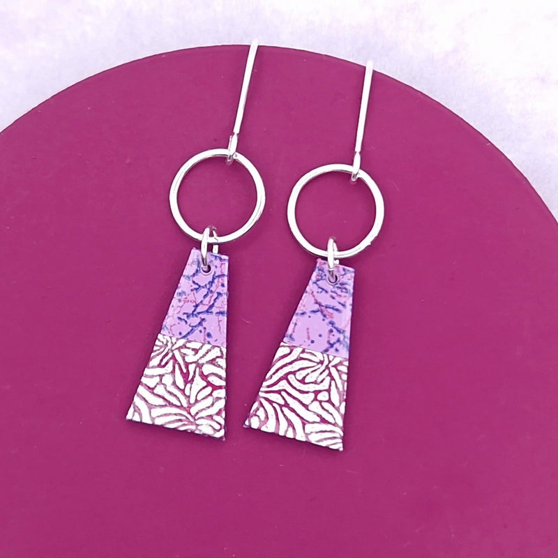 Clustdlysau Trapîs | Trapeze Earrings by Circle & Dash - Ada Lilac