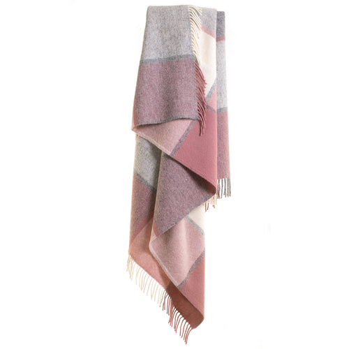 Blanced Penglin / Ysgwyddau Gwlân Cymreig - Pinc | Welsh Wool Knee / Shoulder Throw - Block Check Charcoal & Pink